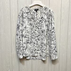 Alfani Coastal Mode Baby Breath White Black Floral Top Large NWT